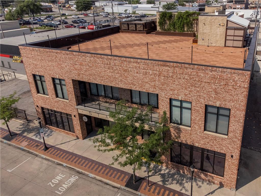 Photo 2 of 308 SE Douglas Street