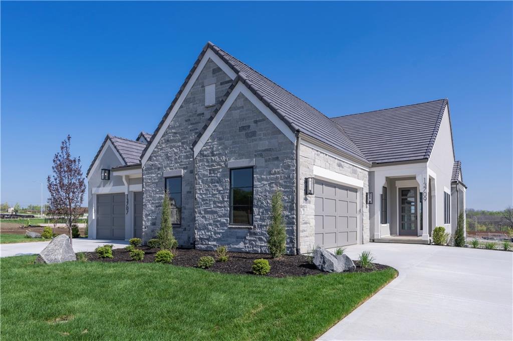 Photo of 13709 Pembroke Lane
