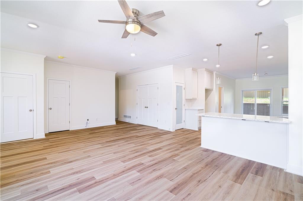 Photo 5 of 5014 Mulberry Terrace