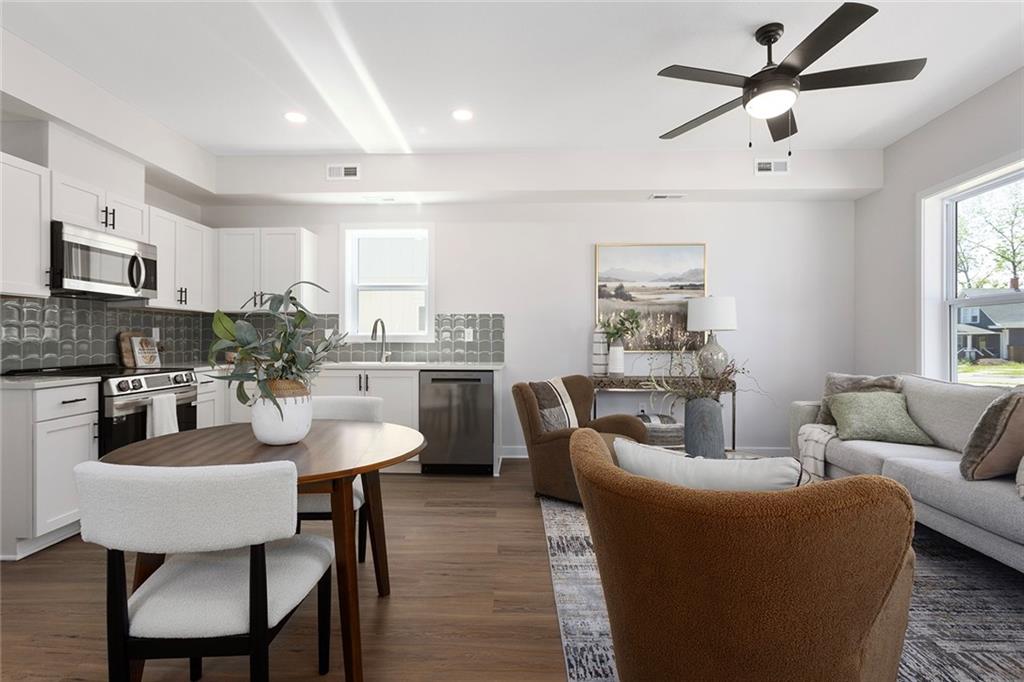 Photo 6 of 4521 Forest Avenue #A
