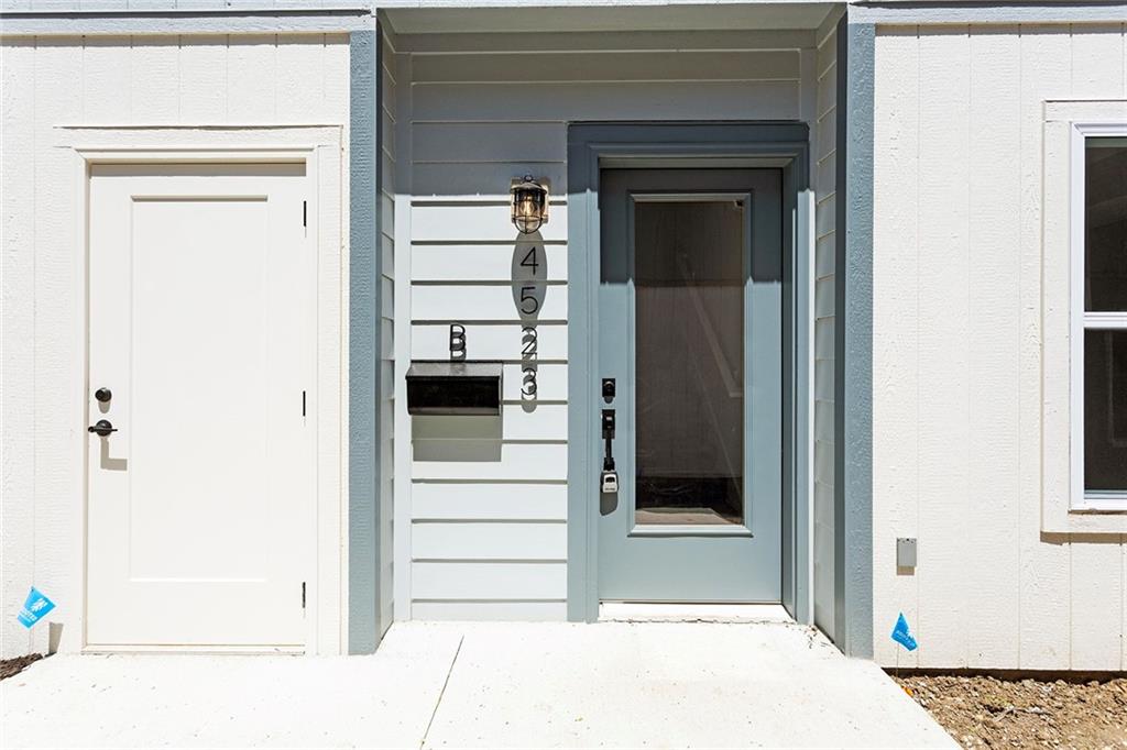 Photo 3 of 4521 Forest Avenue #B
