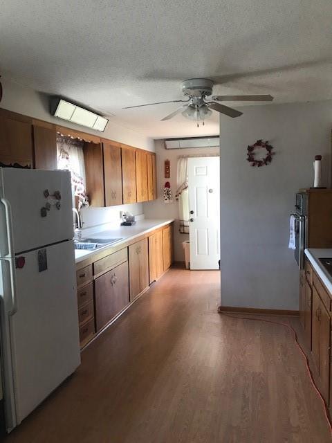Photo 7 of 22015 Metcalf Road