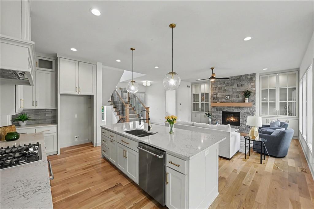 Photo 4 of 17021 King Street