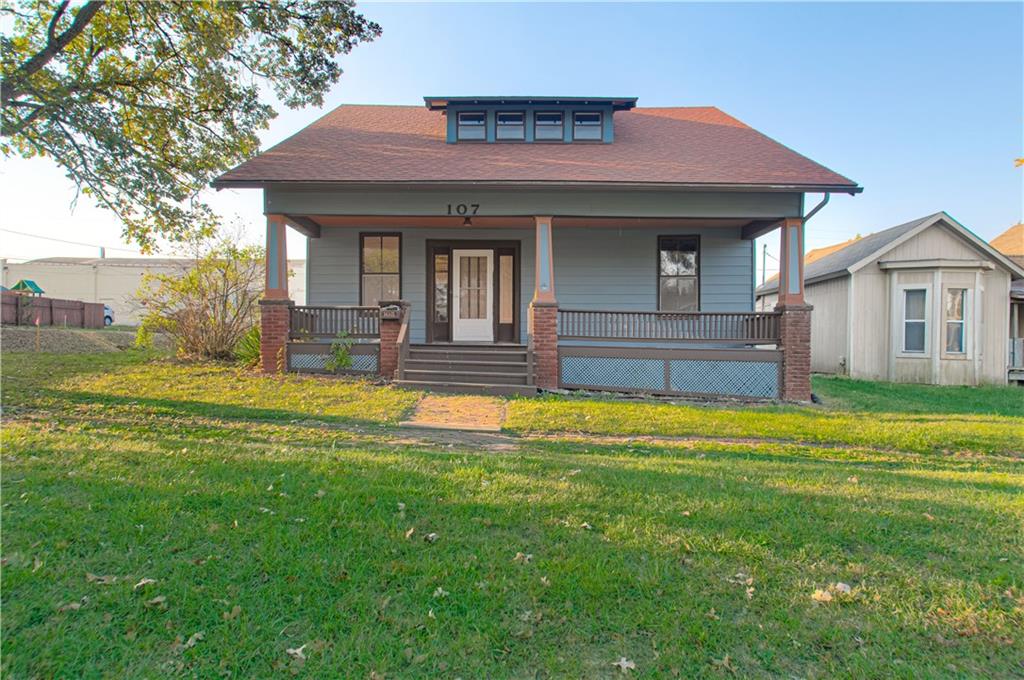 Photo of 107 W Shawnee Street
