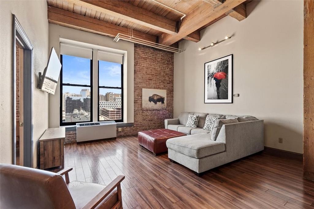 Photo of 308 W 8th Street #414