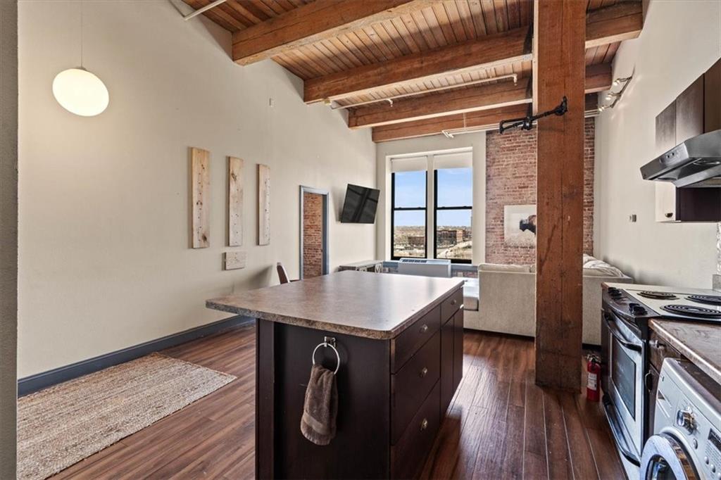 Photo 4 of 308 W 8th Street #414