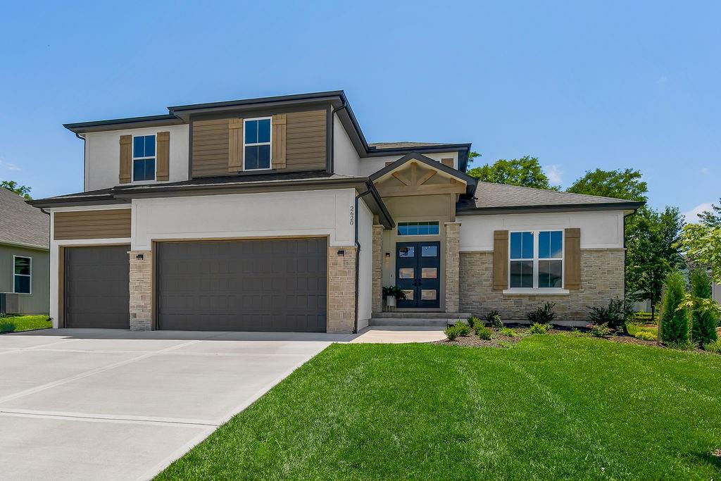 Photo of 2620 NE Woodland Oak Drive