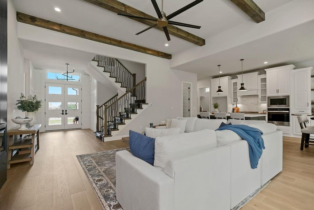 Photo 5 of 2620 NE Woodland Oak Drive