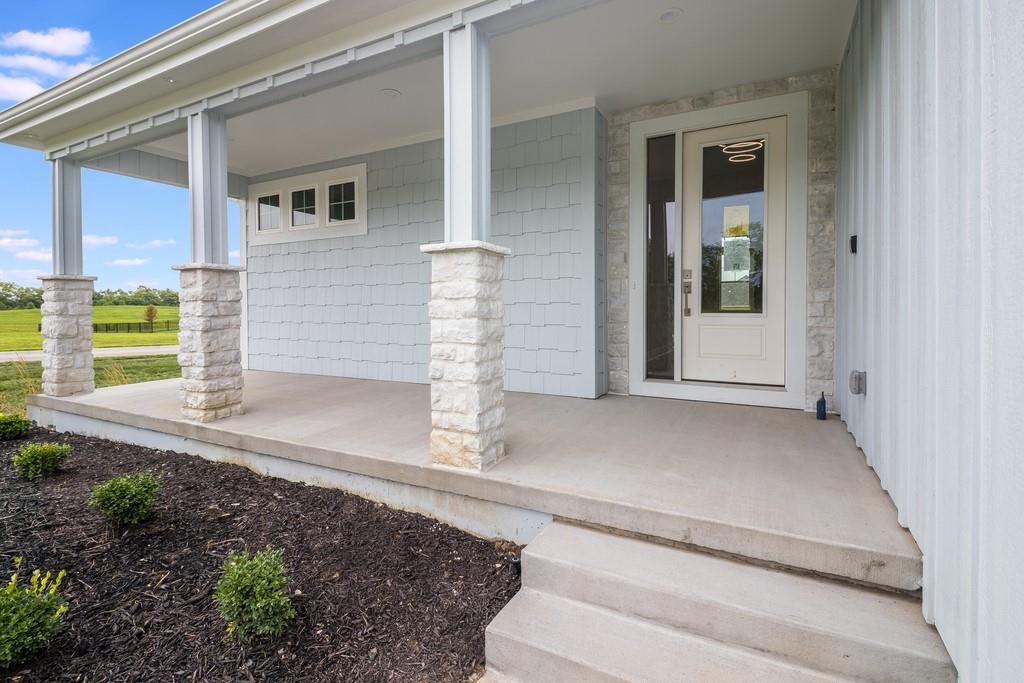 Photo 3 of 1811 Halls Creek Avenue
