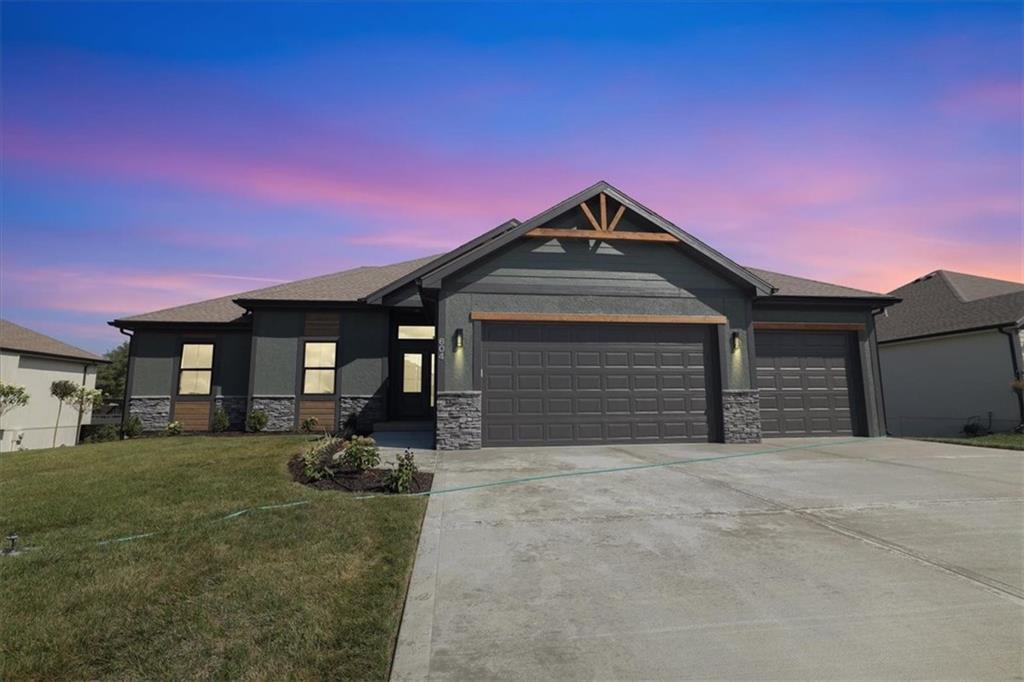 Photo of 604 Blackhawke Drive