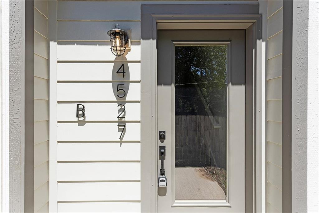 Photo 3 of 4527 Forest Avenue #B