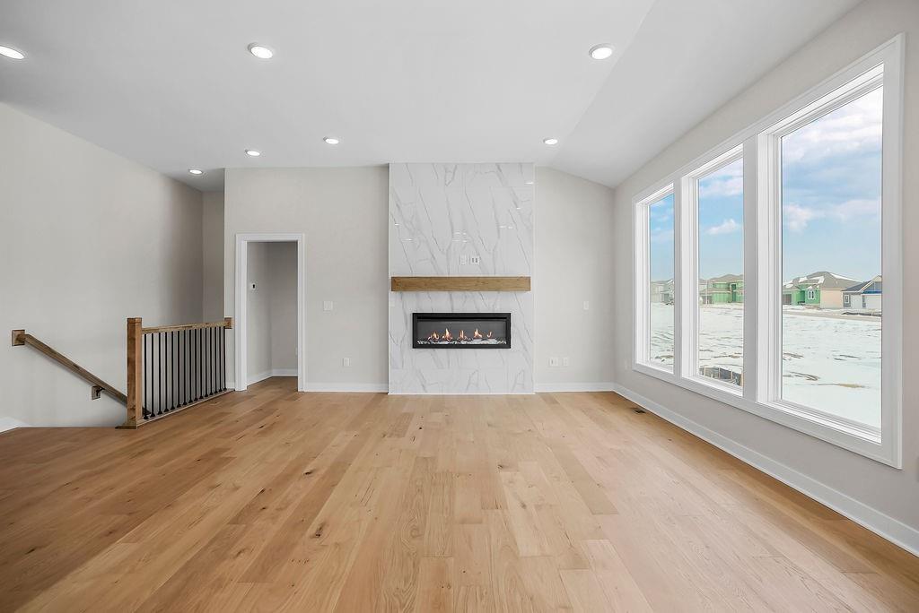 Photo 4 of 16767 S Hall Street
