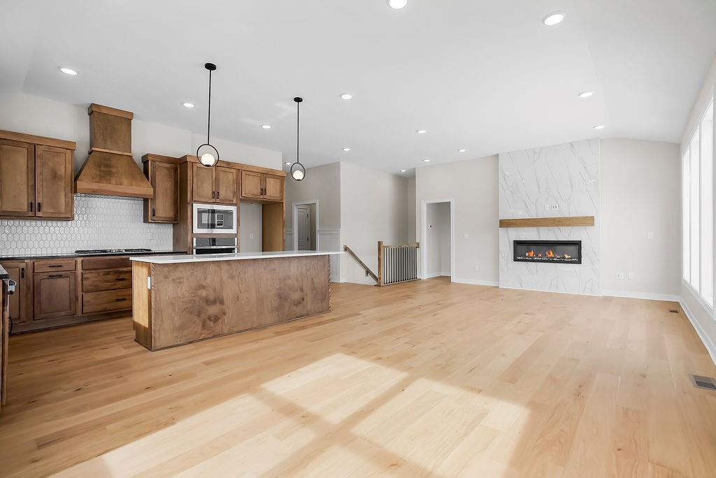 Photo 5 of 16767 S Hall Street