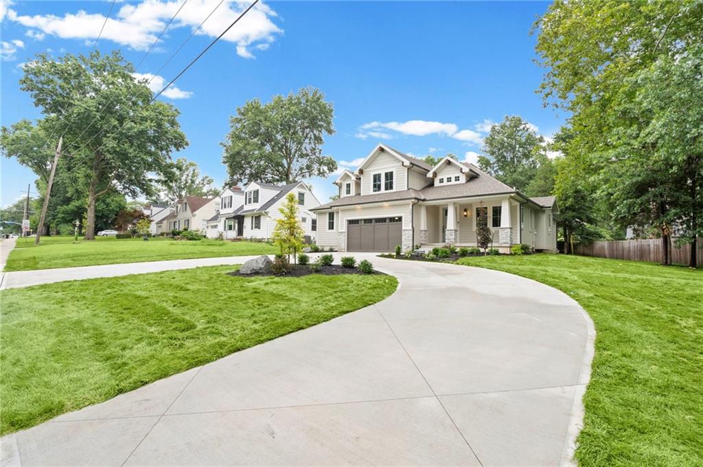 Photo 4 of 2512 Somerset Drive