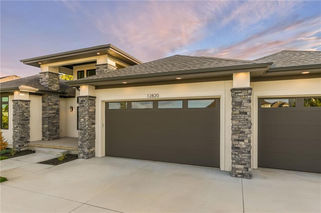 Photo 2 of 12820 N Arbor Way