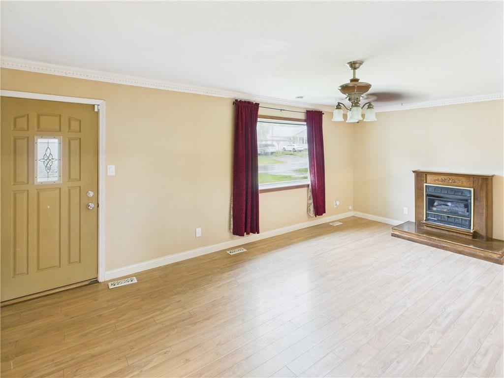 Photo 4 of 300 E Mason Street