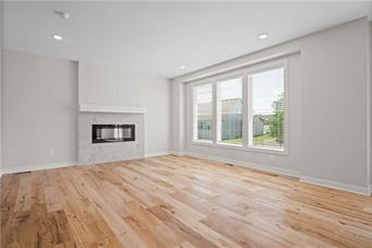 Photo 6 of 505 SW Newport Drive
