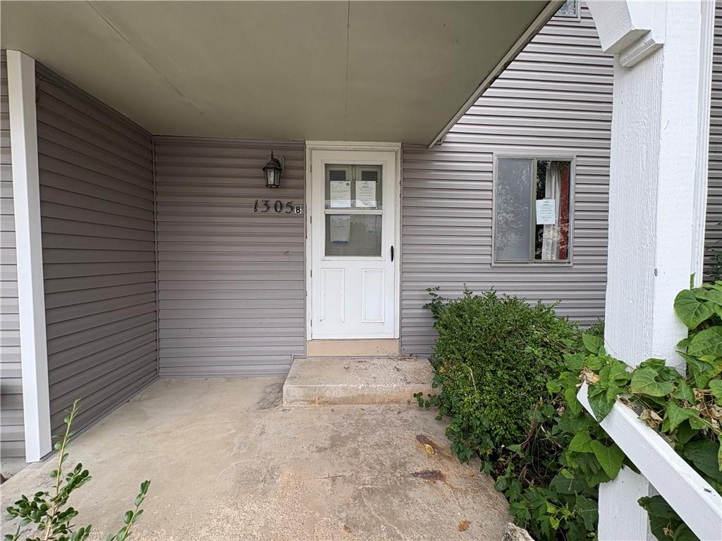 Photo 2 of 1305 E 123RD Terrace #B