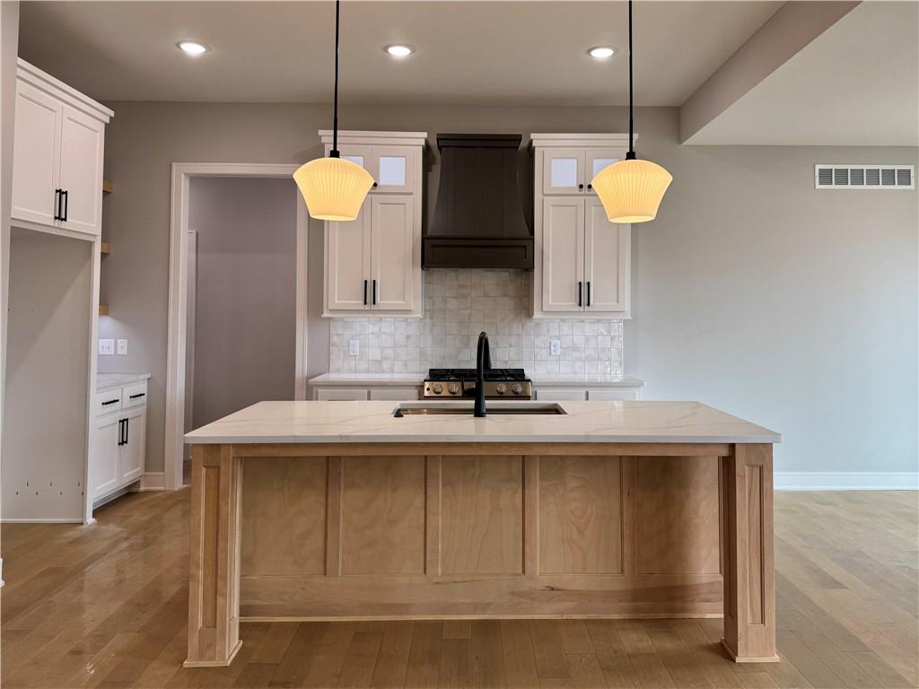 Photo 6 of 5888 NW Black Oak Court