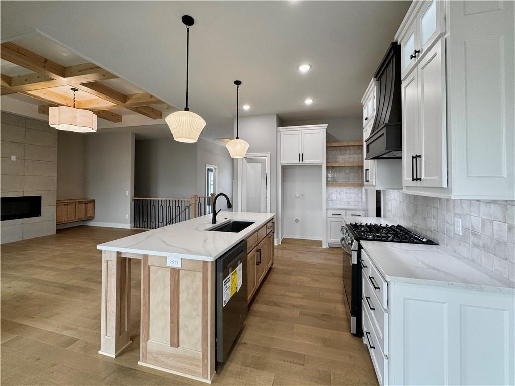 Photo 7 of 5888 NW Black Oak Court