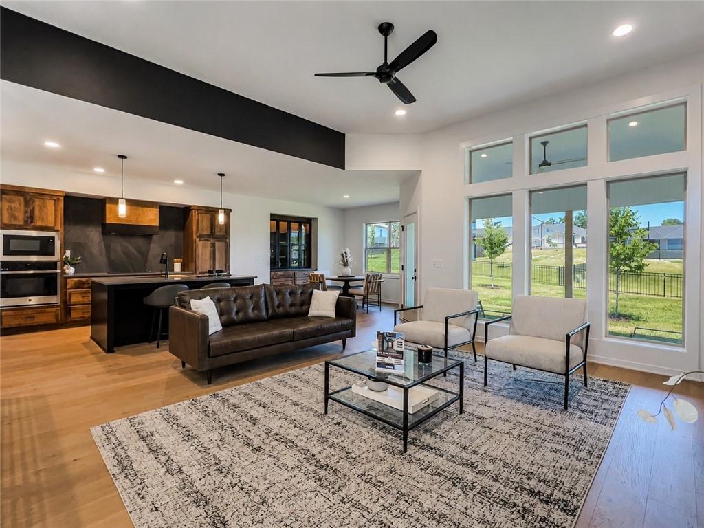 Photo 6 of 2601 NE Wheatley Drive