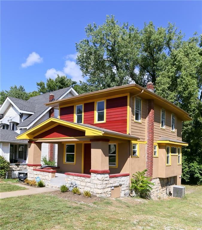 Photo 2 of 3831 Indiana Avenue
