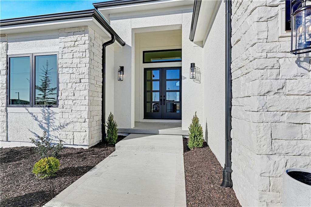 Photo 4 of 16220 S Twilight Lane