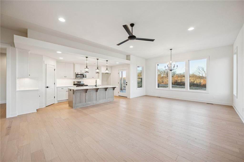 Photo 5 of 2152 Black Walnut Drive