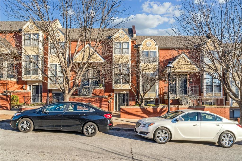 Photo of 530 W 10th Street #530