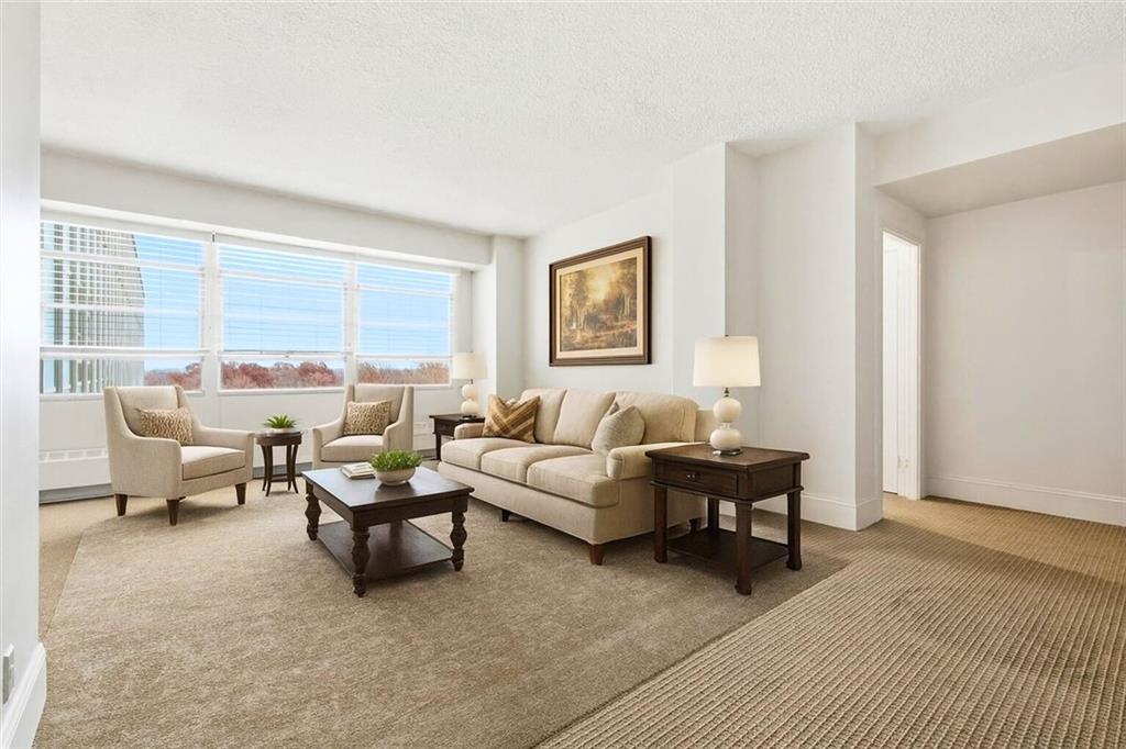 Photo 2 of 333 W Meyer Boulevard #1104