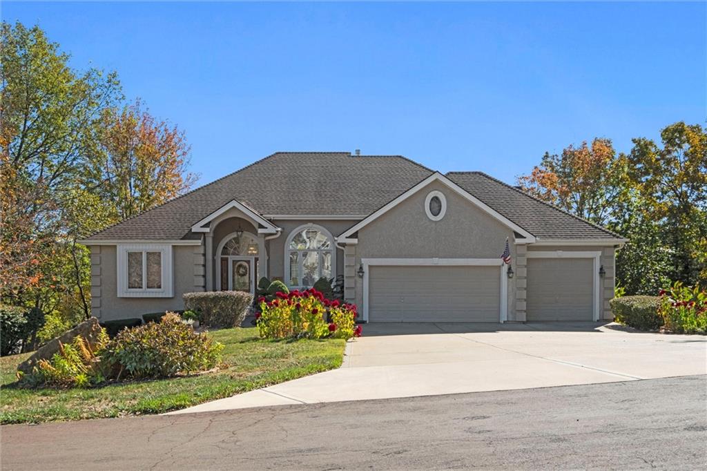 Photo 2 of 14733 Timber Lane