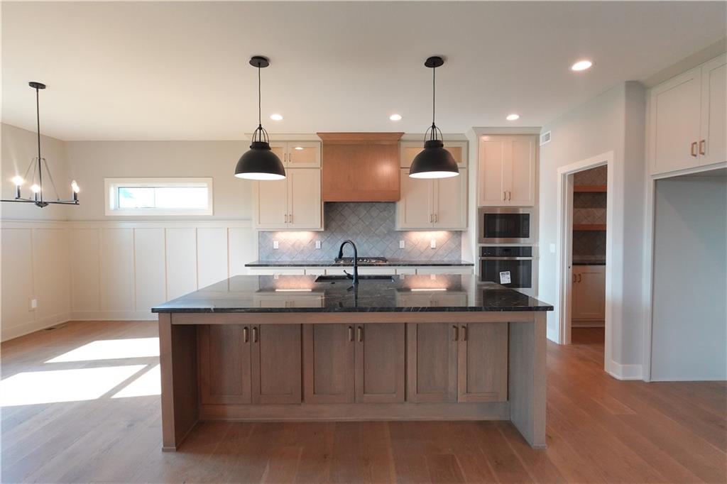 Photo 4 of 12770 NW Larkspur Lane
