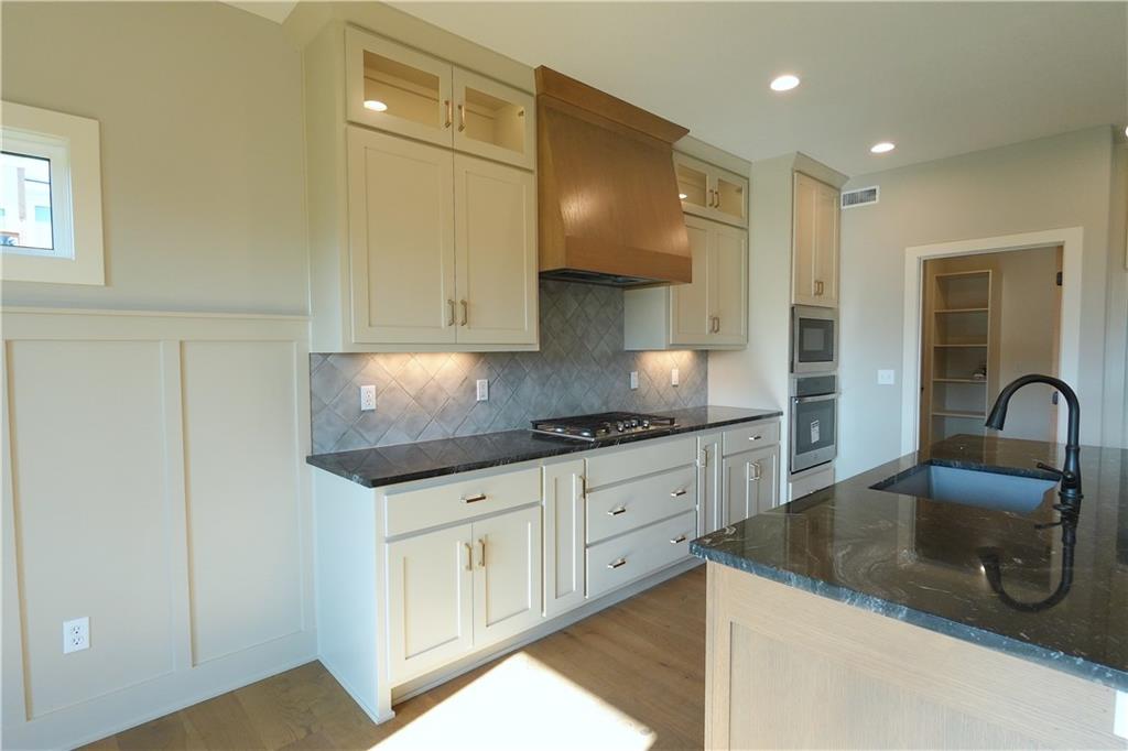Photo 6 of 12770 NW Larkspur Lane