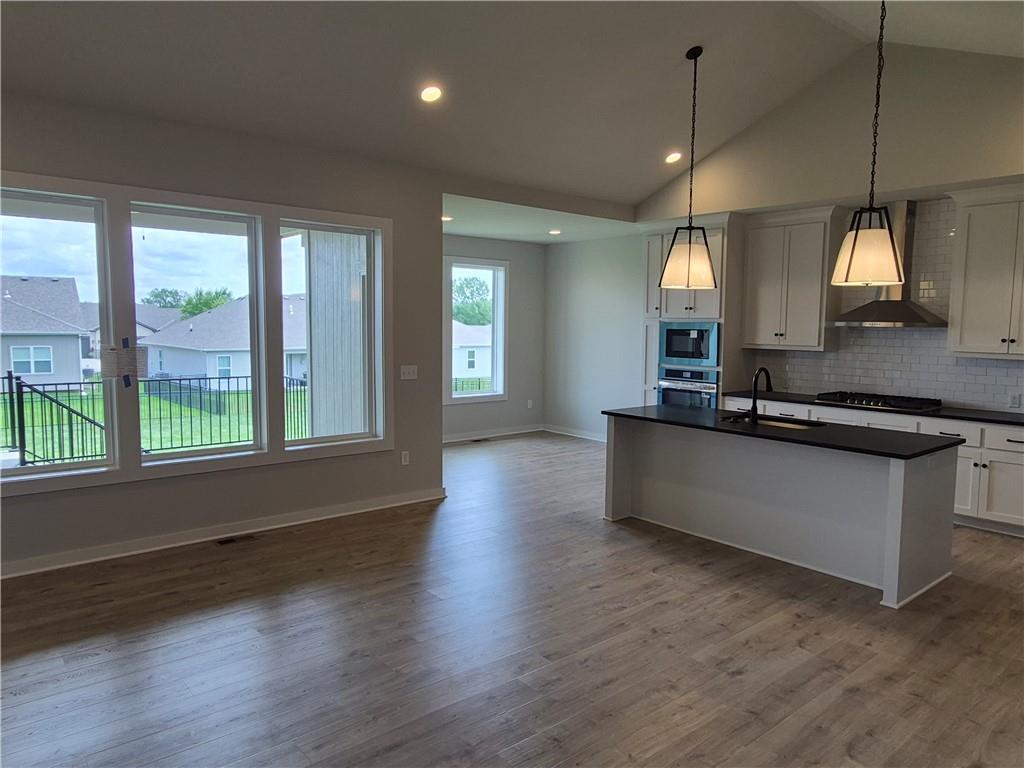 Photo 5 of 4943 N 146th Street