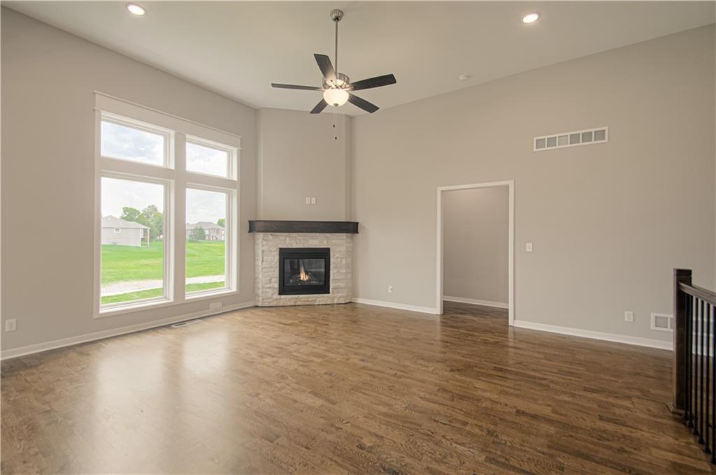 Photo 7 of 2121 Greenfield Point