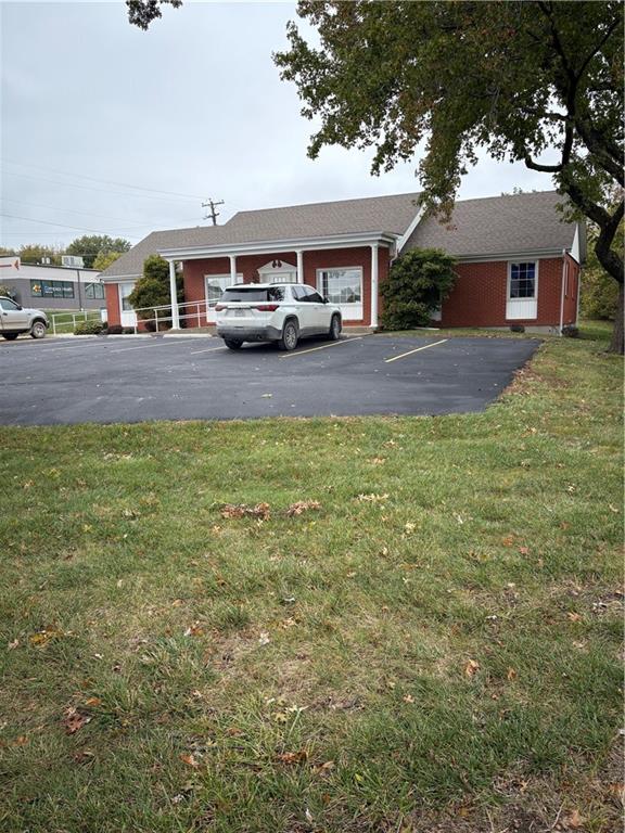 Photo 4 of 2100 E Mechanic Street