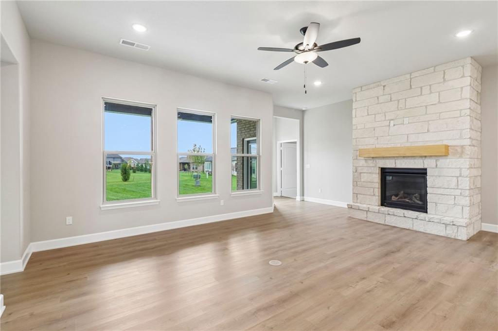 Photo 4 of 16564 W 166th Court
