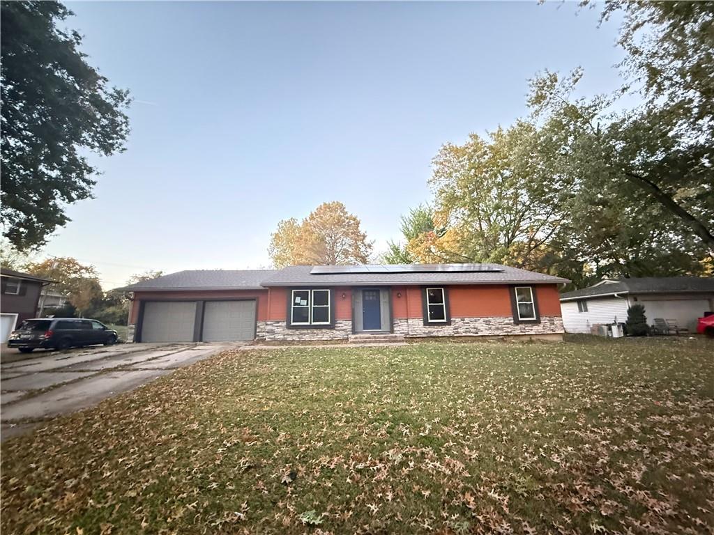 Photo of 8220 Freeman Avenue