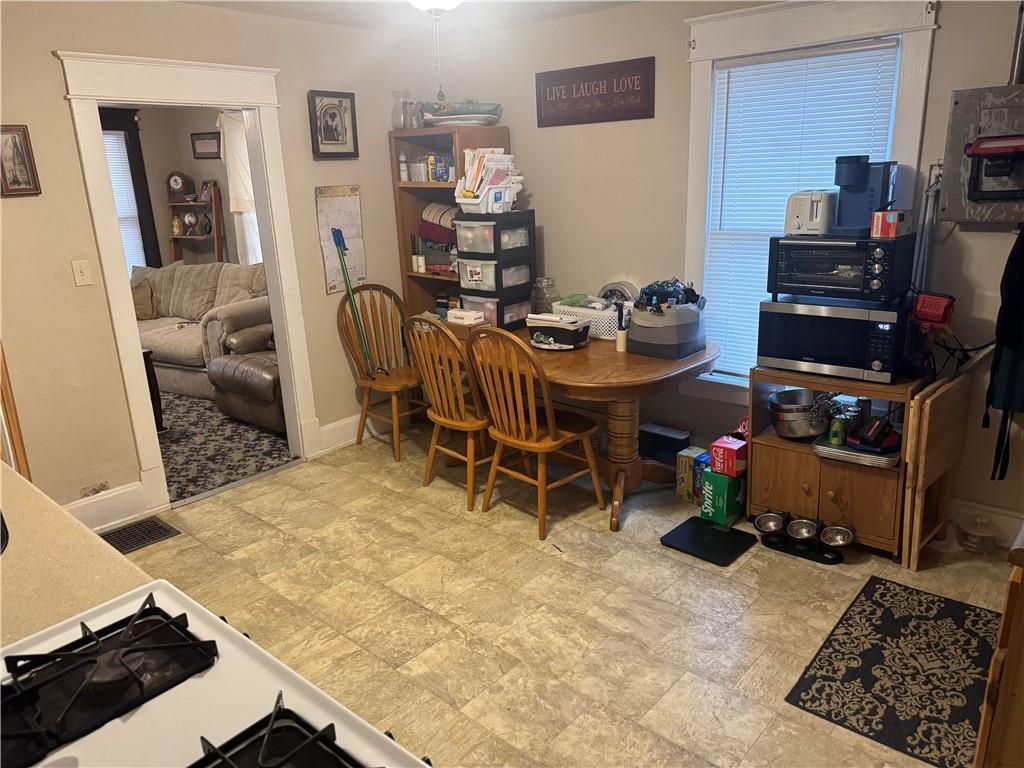 Photo 3 of 11610 Hackett Street