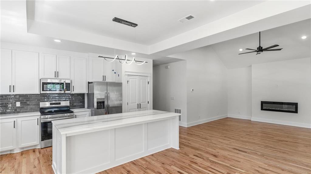 Photo 6 of 227 E Mill Street