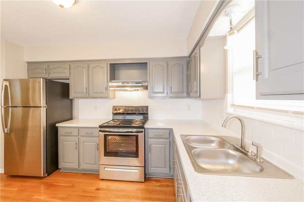 Photo 5 of 408 N Washington Street