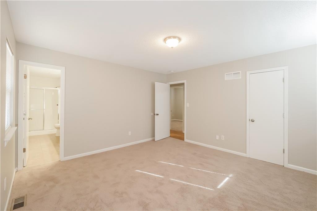 Photo 7 of 408 N Washington Street
