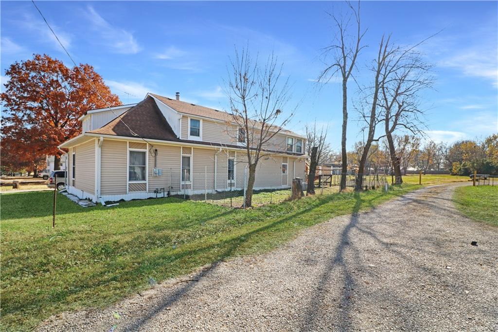 Photo of 103 W 3rd Street