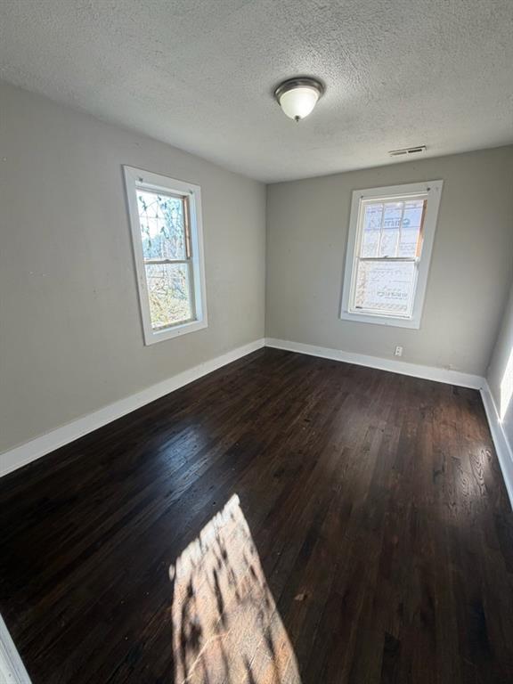 Photo 4 of 1006 W Cliff Street