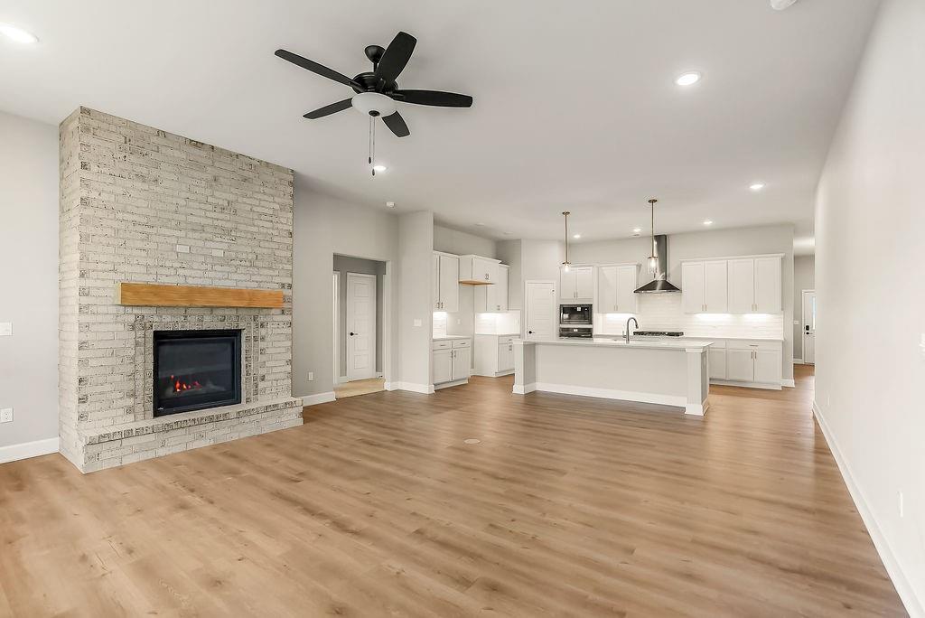 Photo 5 of 16386 W 166th Court