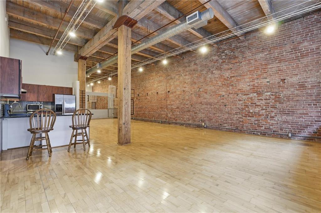 Photo 6 of 306 W 7 Street #203