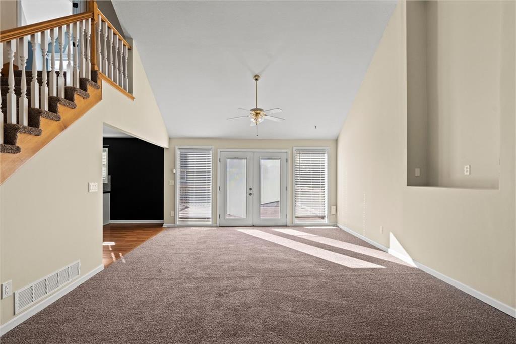 Photo 7 of 741 SW Windsong Circle