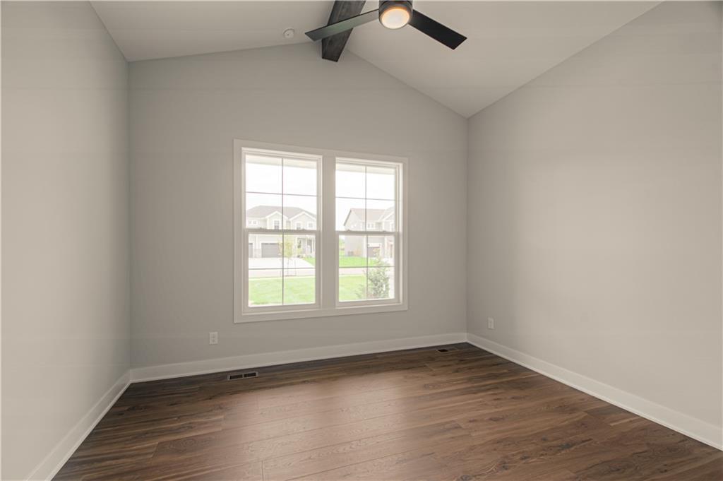 Photo 5 of 17171 S Laurelwood Street