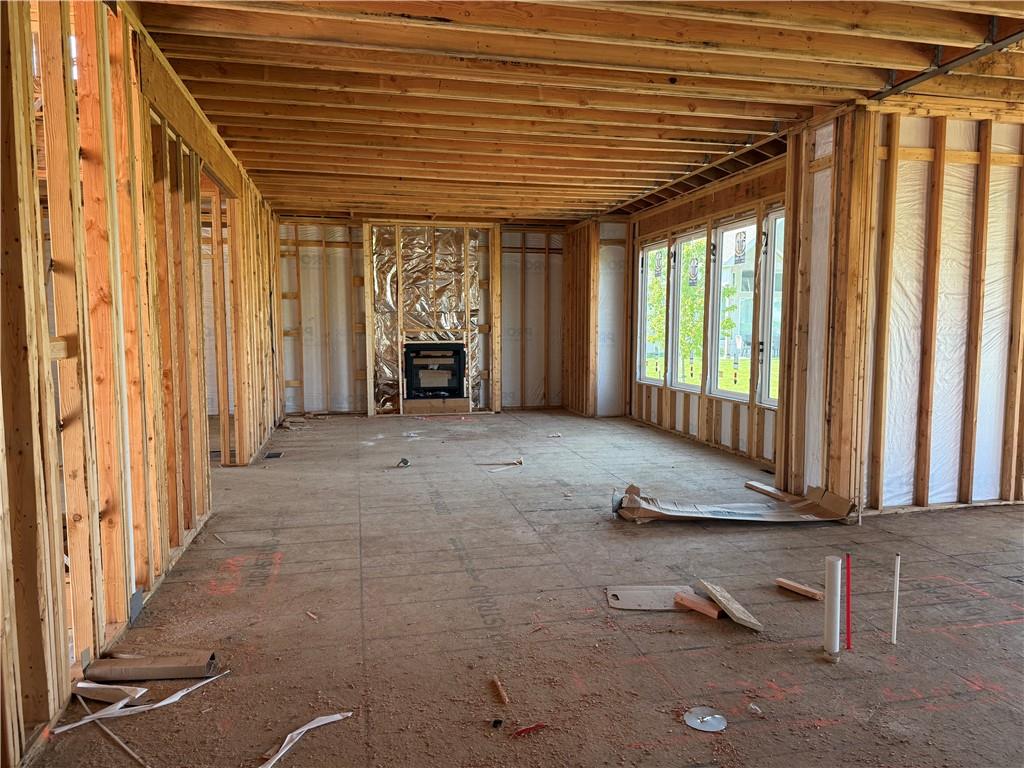 Photo 5 of 18620 Reinhardt Street
