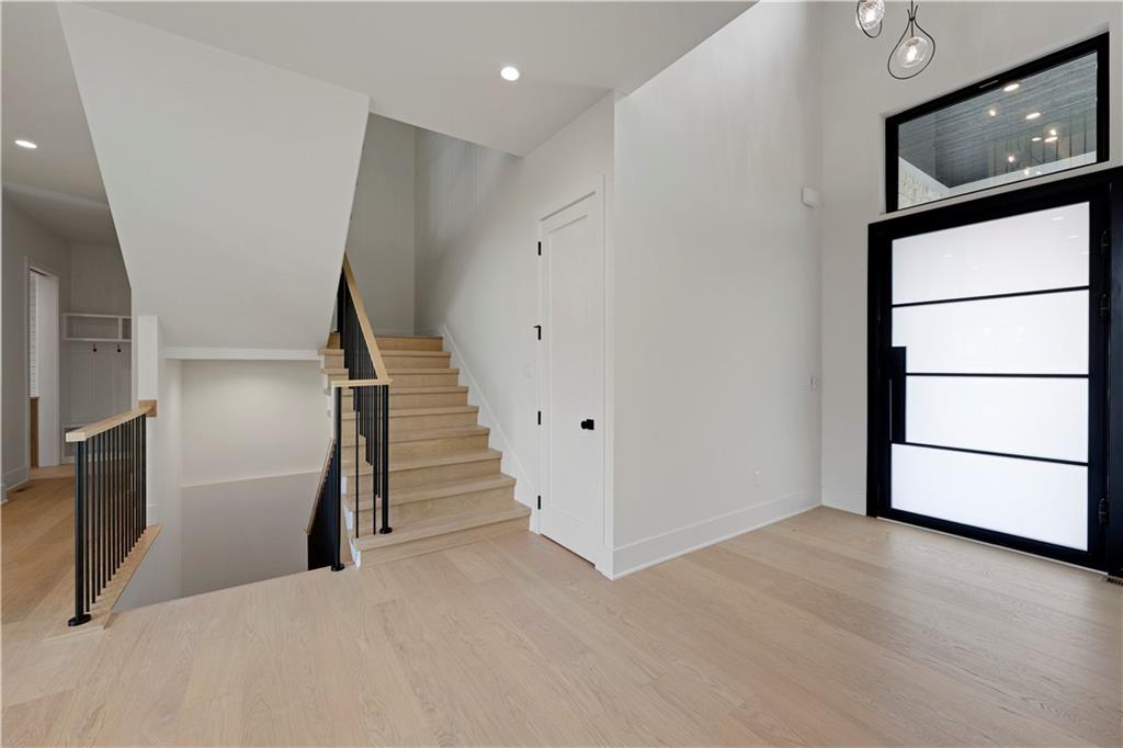 Photo 6 of 17101 Earnshaw Street